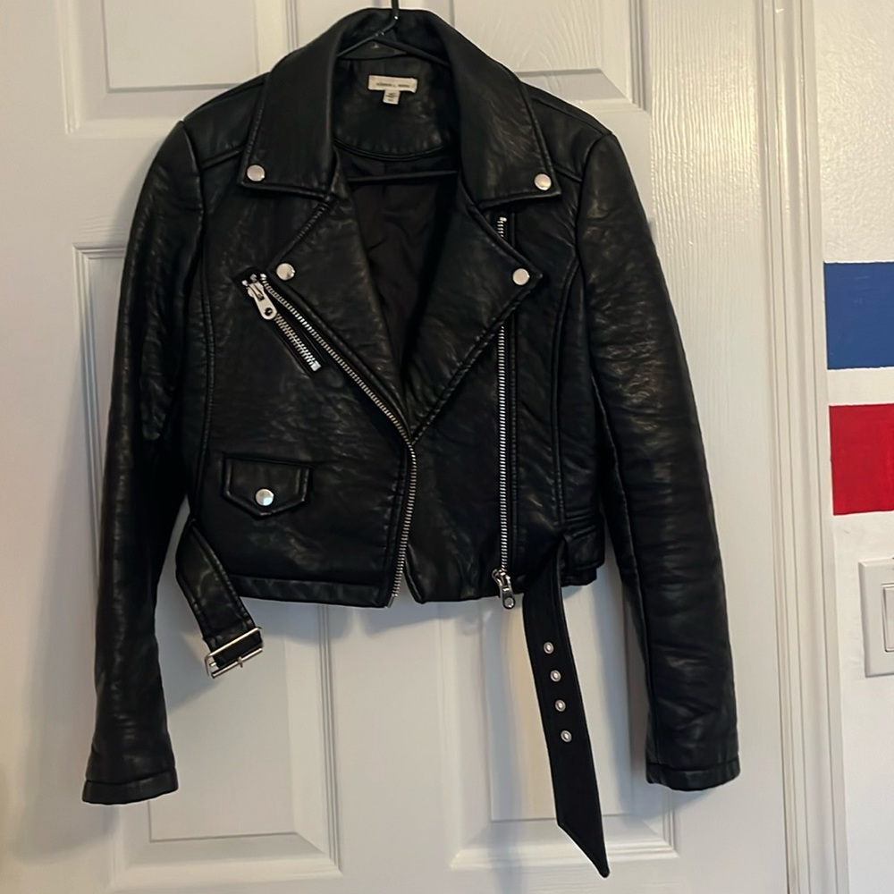 CROPPED LEATHER MOTO JACKET